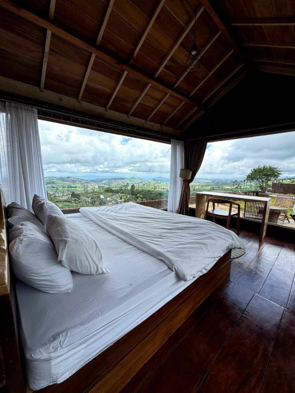 Jolotundo Lodge Banjarnegara Exterior photo